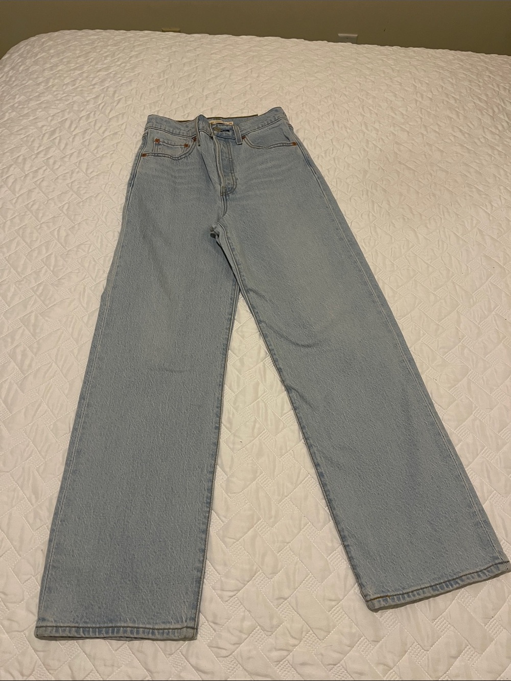 Levi’s ribcage straight ankle sz 25 NWT